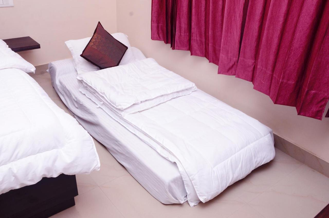 Hotel Golden Sunrise Inn Amritsar Esterno foto