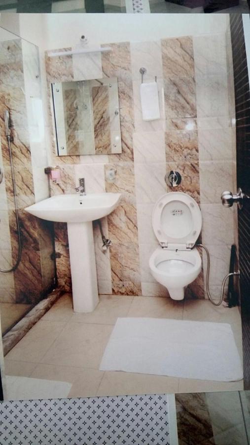 Hotel Golden Sunrise Inn Amritsar Esterno foto